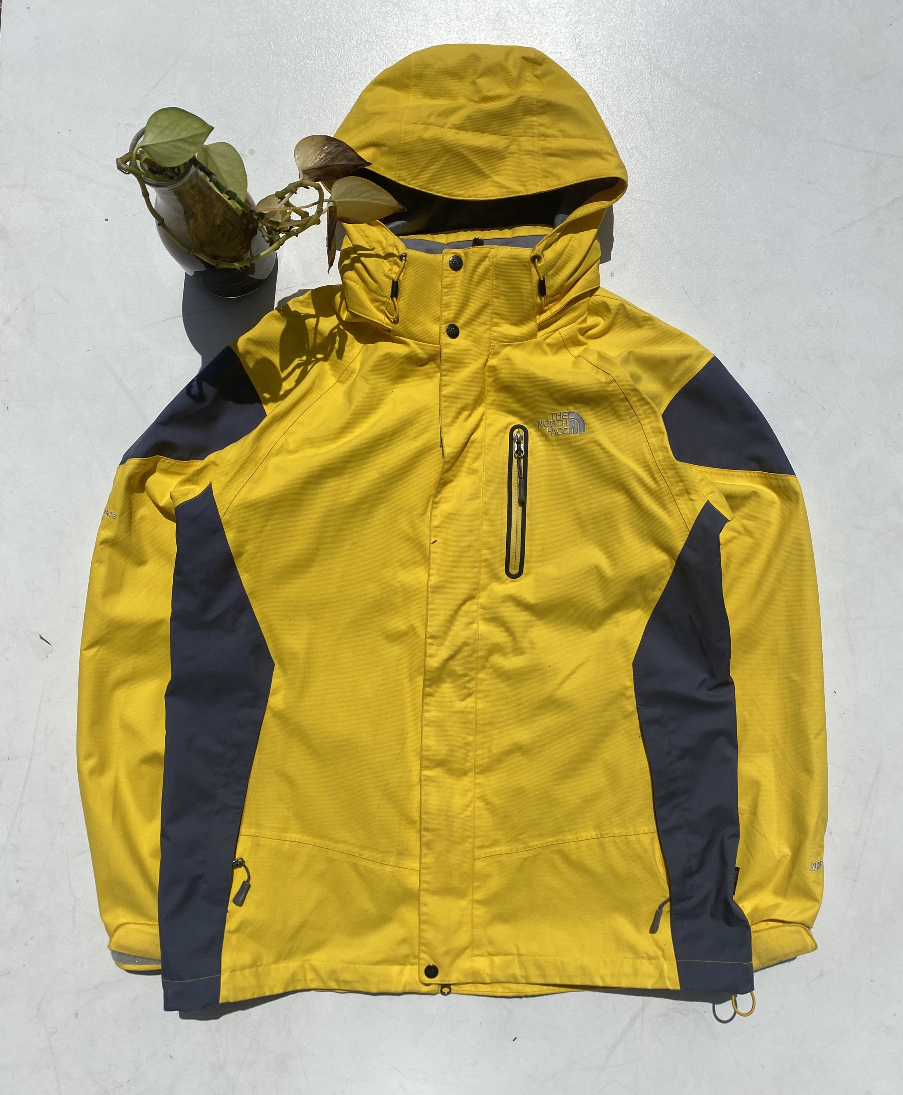 素材柄GONORTH FACE GORETEX SHELL SUMMIT YELLOW